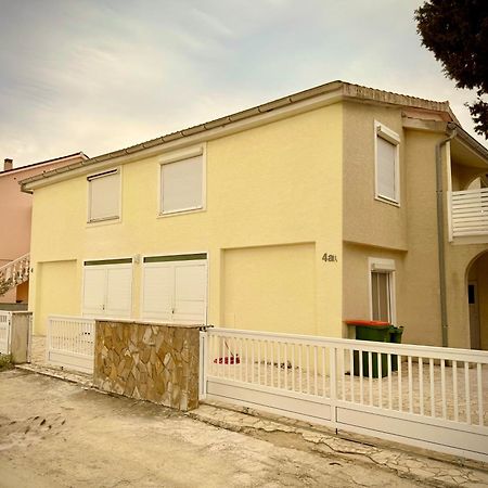 Casa Mare Rtina Garten Zwei Baeder Eg 외부 사진