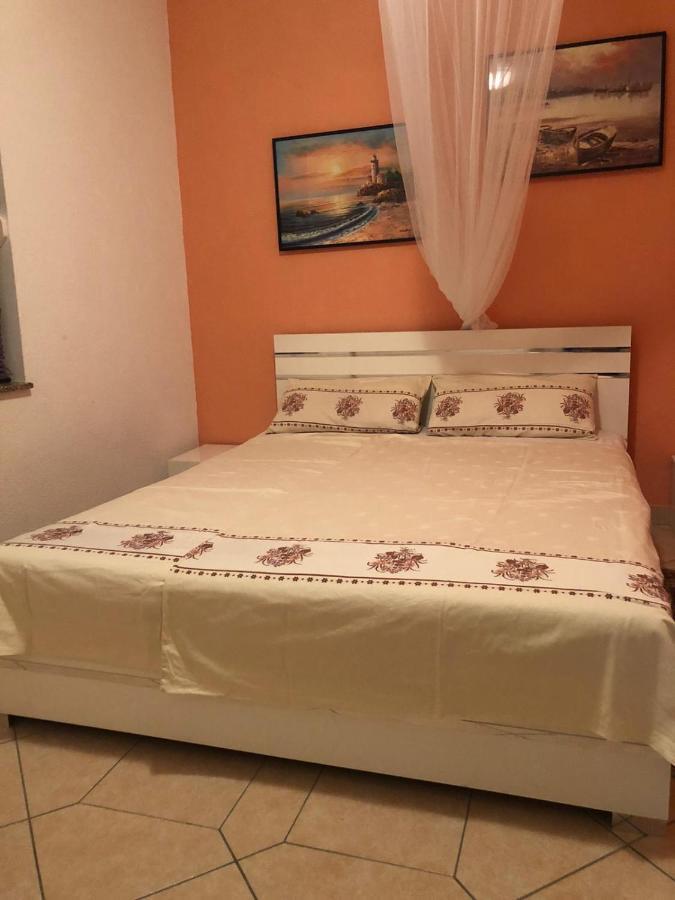 Casa Mare Rtina Garten Zwei Baeder Eg 외부 사진