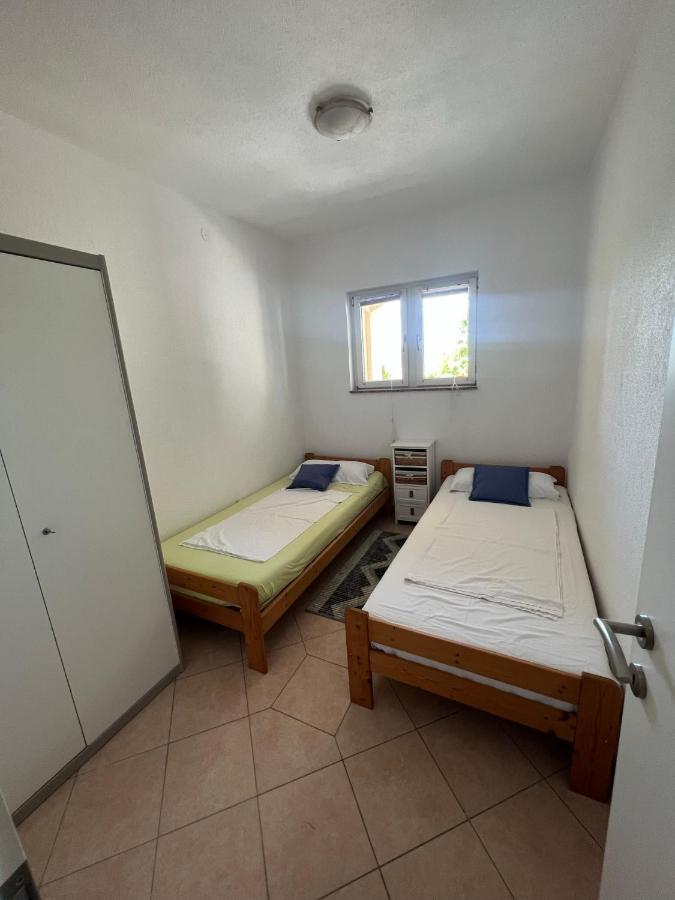 Casa Mare Rtina Garten Zwei Baeder Eg 외부 사진