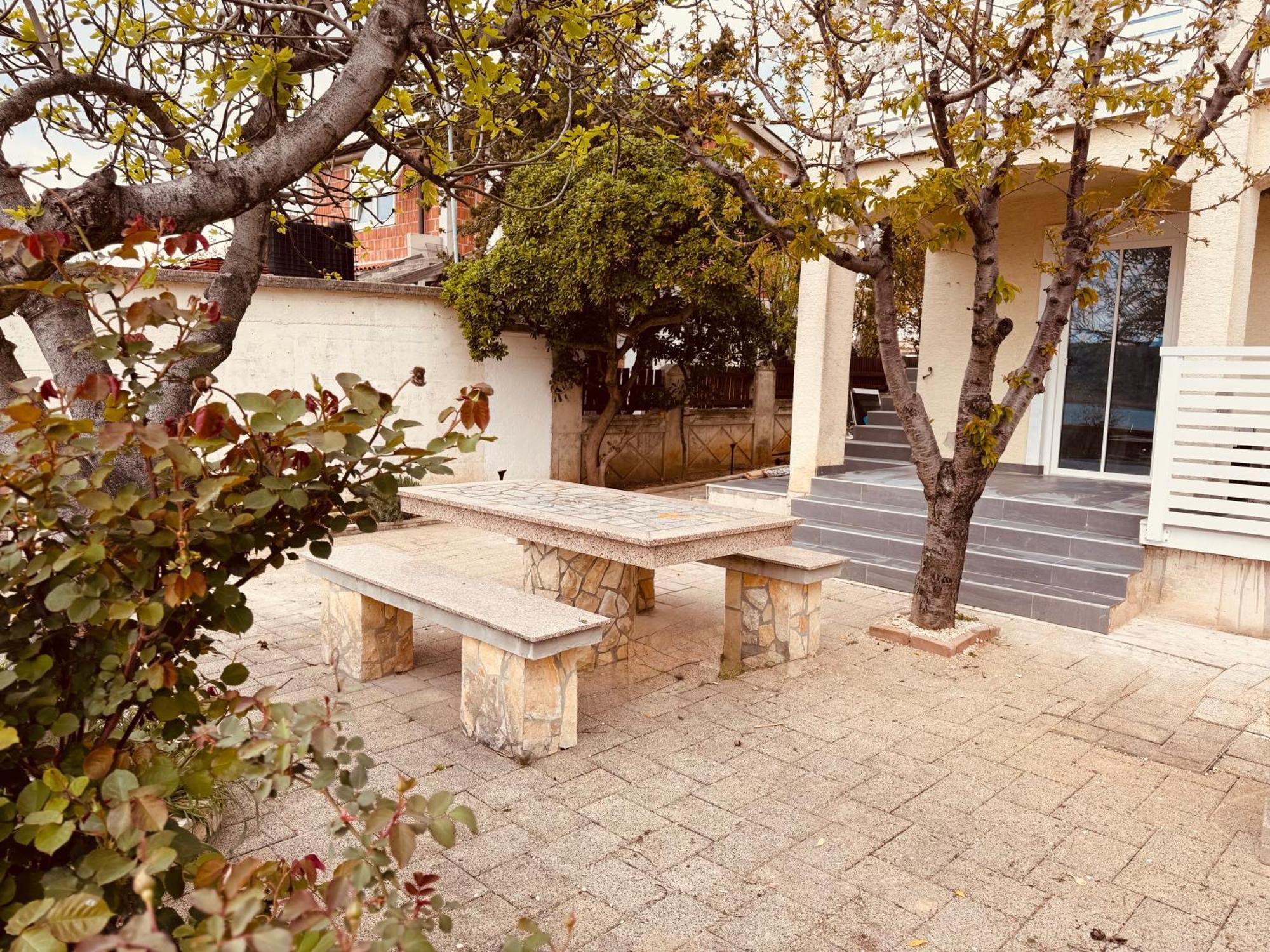 Casa Mare Rtina Garten Zwei Baeder Eg 외부 사진